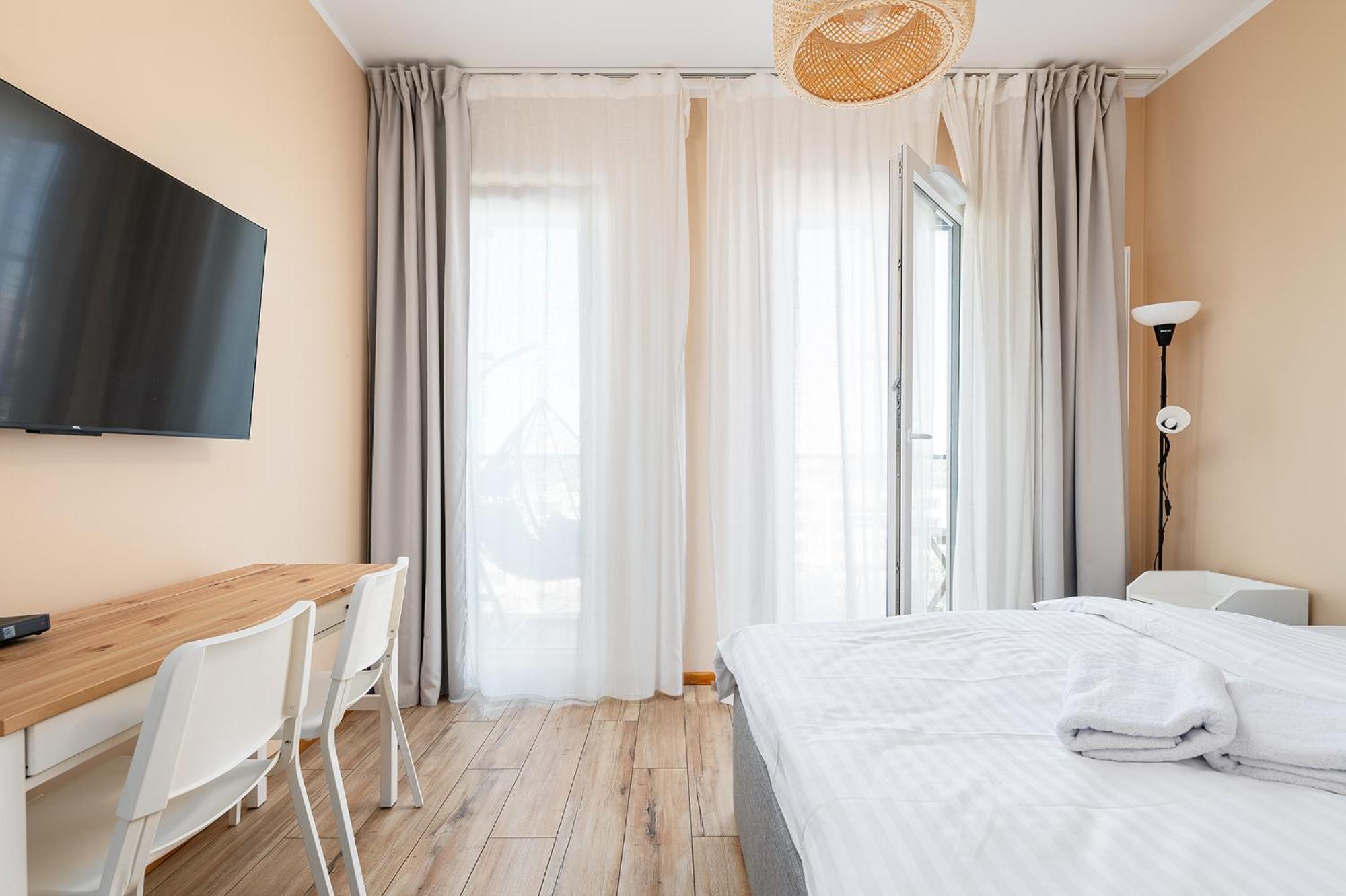 Rentplanet - Apartamenty Kasprzaka Varšava Exteriér fotografie