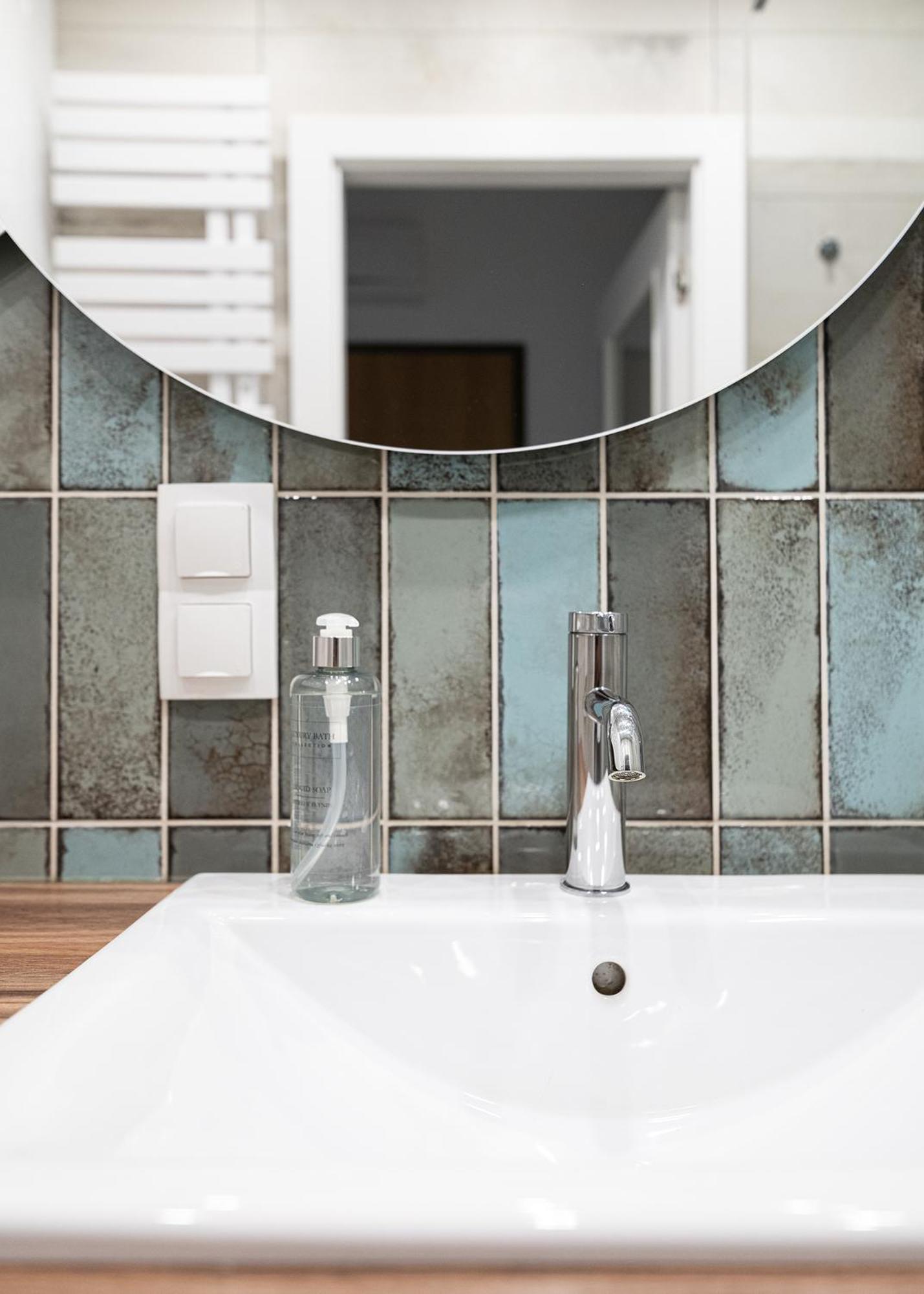 Rentplanet - Apartamenty Kasprzaka Varšava Exteriér fotografie